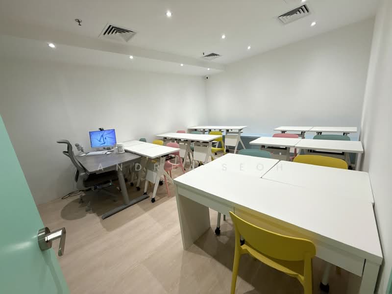 KEMBANGAN COURT