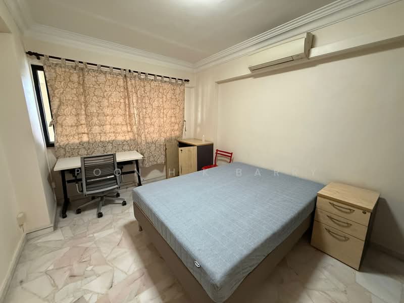 363 Hougang Avenue 5, 363 Hougang Avenue 5, 3 Bedrooms, 1,100 sqft, HDB Flat For Rent, by Poon H K Barry, 500230418 - Bedroom - PropertyGuru.com.sg