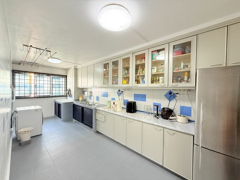 341 Ubi Avenue 1, 341 Ubi Avenue 1, 3 Bedrooms, 1,119 sqft, HDB Flat For Sale, by James Yeo, 500230419 - Kitchen - PropertyGuru.com.sg