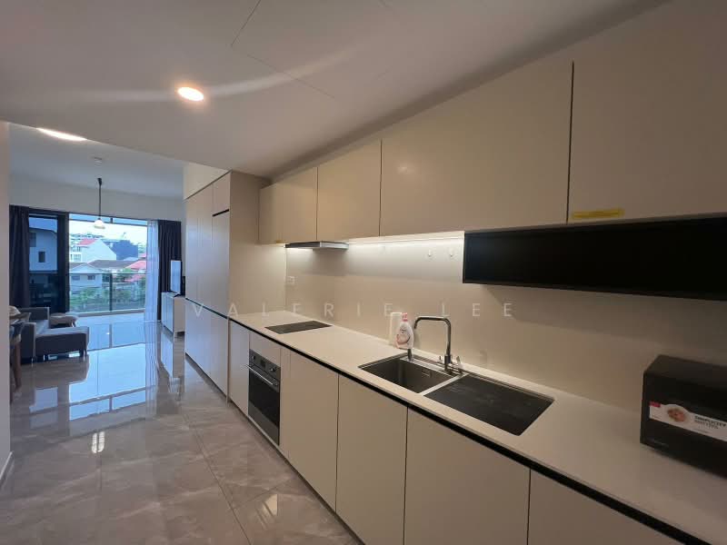 JadeScape, 16 Shunfu Road, 2 Bedrooms, 764 sqft, Condominium For Sale, by Valerie Lee, 500230426 - Kitchen - PropertyGuru.com.sg
