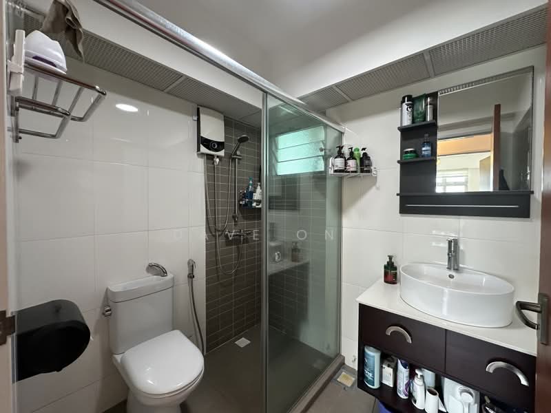 130A Canberra Crescent, 130A Canberra Street, 3 Bedrooms, 1,001 sqft, HDB Flat For Sale, by Dave Ong, 500230428 - Bathroom - PropertyGuru.com.sg