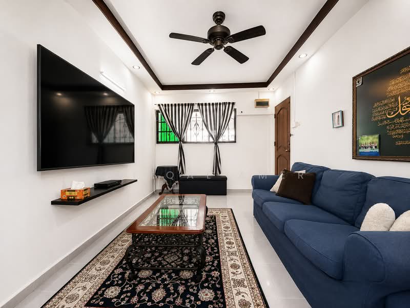 104 Tampines Street 11, 104 Tampines Street 11, 2 Bedrooms, 807 sqft, HDB Flat For Sale, by Hafiqal Amer, 500230431 - Living Room - PropertyGuru.com.sg