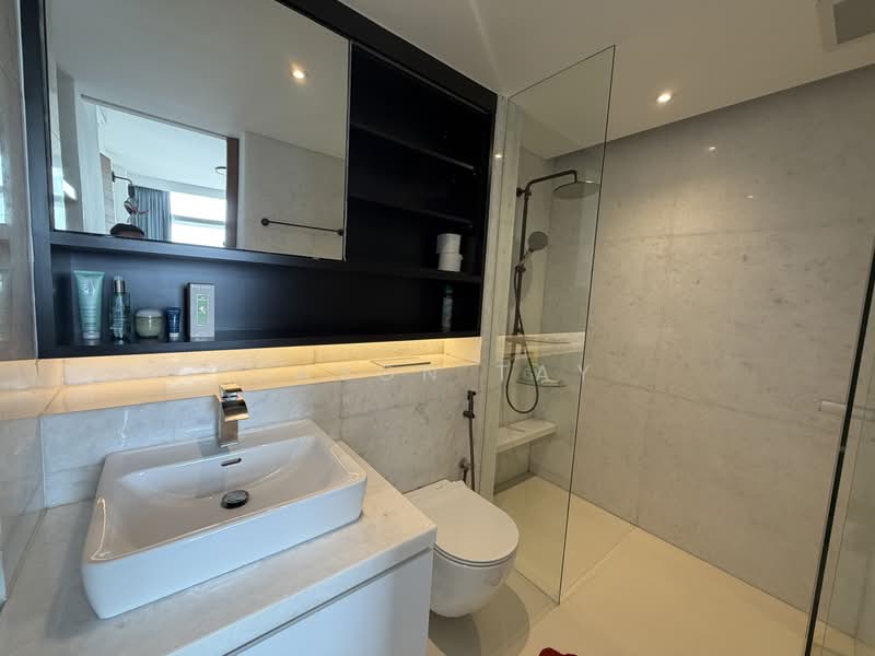 The Trumps, 1 Jalan Kembangan, 2 Bedrooms, 980 sqft, Condominium For Sale, by Jason Tay, 500230435 - Bathroom - PropertyGuru.com.sg