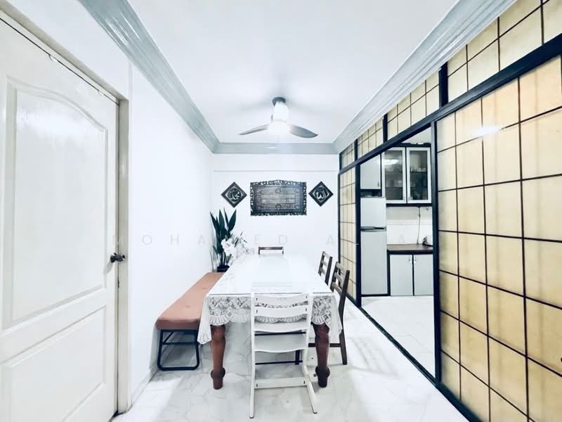 535 Hougang Street 52, 535 Hougang Street 52, 3 Bedrooms, 1,216 sqft, HDB Flat For Sale, by Mohamed Alias, 500230441 - Dining Room - PropertyGuru.com.sg