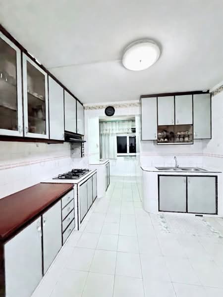 535 Hougang Street 52, 535 Hougang Street 52, 3 Bedrooms, 1,216 sqft, HDB Flat For Sale, by Mohamed Alias, 500230441 - Kitchen - PropertyGuru.com.sg