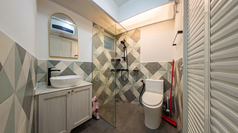 222B Bedok North Drive, 222B Bedok North Drive, 3 Bedrooms, 990 sqft, HDB Flat For Sale, by Rusydi Ismail, 500230443 - Bathroom - PropertyGuru.com.sg