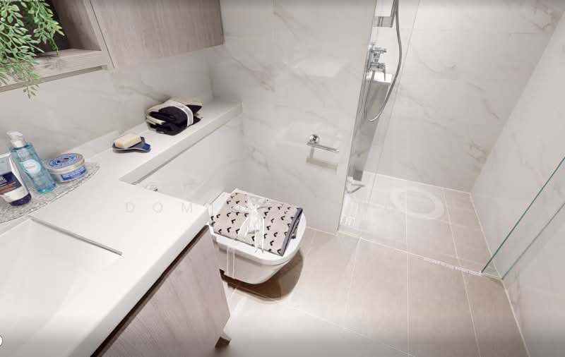 The LakeGarden Residences, 80 Yuan Ching Road, 2 Bedrooms, 678 sqft, Condominium For Sale, by Dominic Choa, 500230445 - Bathroom - PropertyGuru.com.sg
