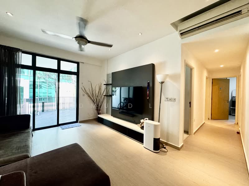 Rosewood Suites, 61 Rosewood Drive, 3 Bedrooms, 1,550 sqft, Condominium For Sale, by Edmund Lee, 500230448 - Living Room - PropertyGuru.com.sg