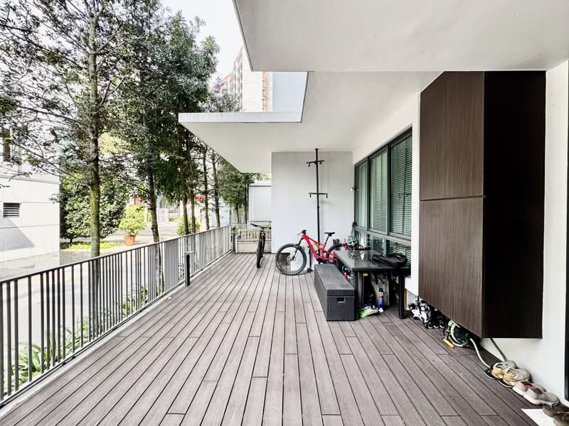 Rosewood Suites, 61 Rosewood Drive, 3 Bedrooms, 1,550 sqft, Condominium For Sale, by Edmund Lee, 500230448 - Balcony - PropertyGuru.com.sg