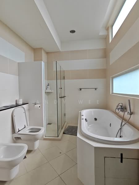 Namly Crescent, , 5 Bedrooms, 3,800 sqft, Semi-Detached House For Rent, by Andy Wee, 500230451 - Bathroom - PropertyGuru.com.sg