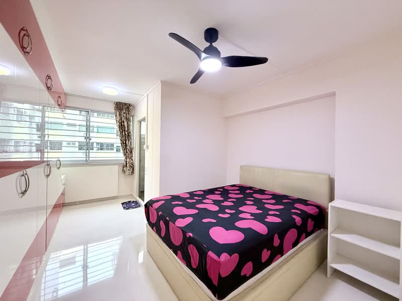 234 Simei Street 4, 234 Simei Street 4, 3 Bedrooms, 1,119 sqft, HDB Flat For Rent, by Brent Wang, 500230452 - Master Bedroom - PropertyGuru.com.sg