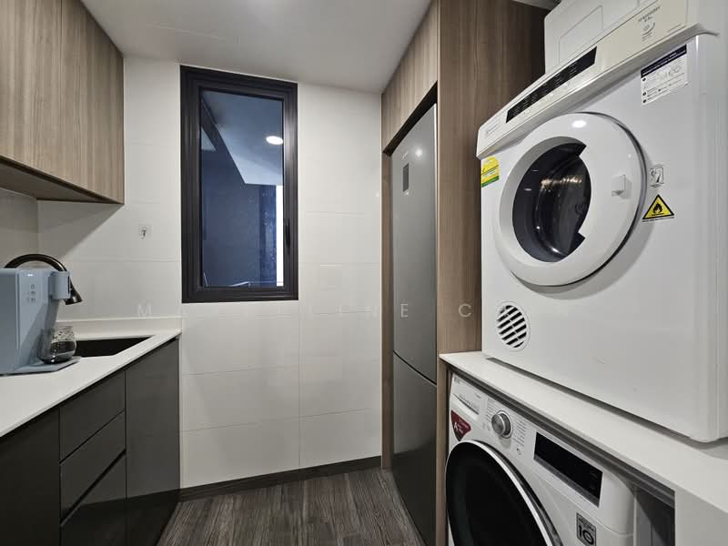 Botanique at Bartley, 237 Upper Paya Lebar Road, 2 Bedrooms, 657 sqft, Condominium For Rent, by Maybeline Chin, 500230456 - Kitchen - PropertyGuru.com.sg
