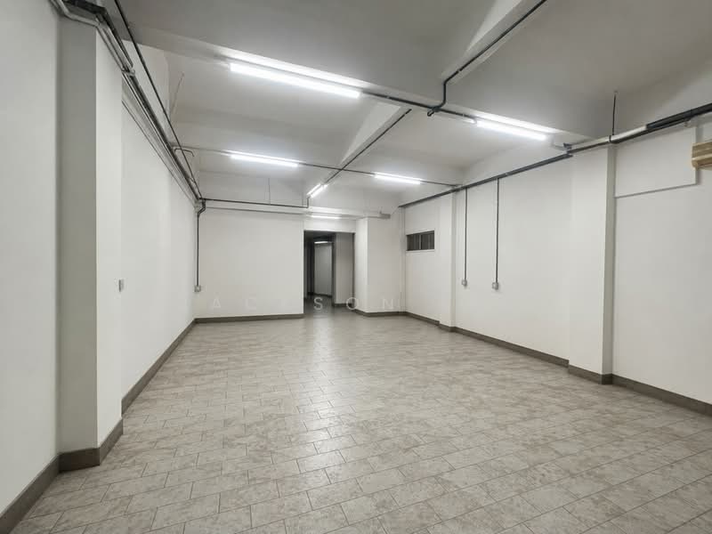 Golden Wall Flatted Factory, 2 Jalan Rajah, 1,425 sqft, Light Industrial (B1) For Rent, by Jackson Lee, 500230465 - Interior - CommercialGuru.com.sg