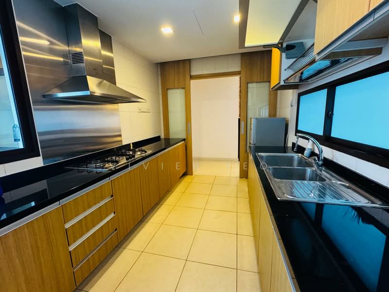 Varsity Park Condominium, 34 West Coast Road, 3 Bedrooms, 1,464 sqft, Condominium For Rent, by Vivien Yeo, 500230468 - Kitchen - PropertyGuru.com.sg