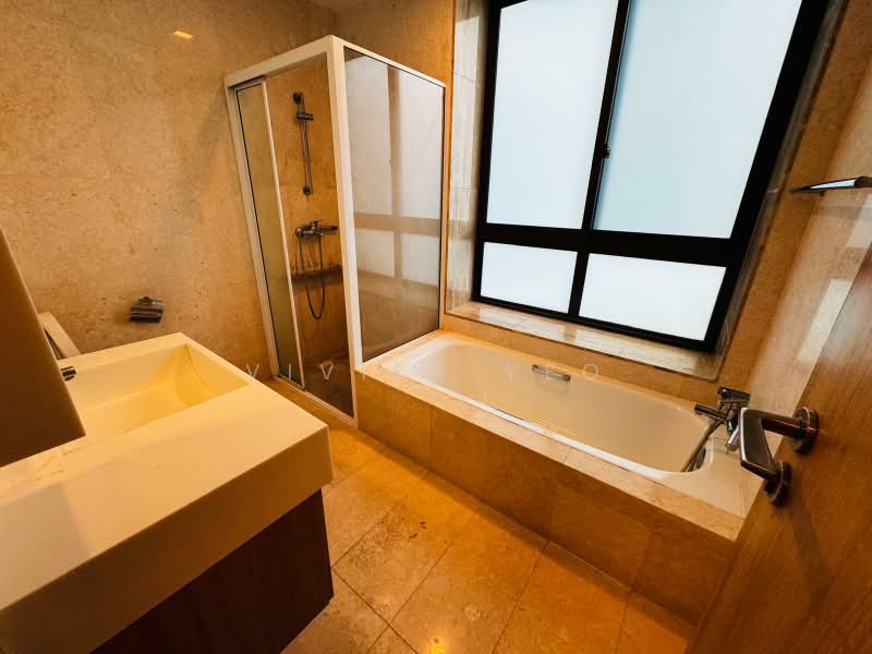 Varsity Park Condominium, 34 West Coast Road, 3 Bedrooms, 1,464 sqft, Condominium For Rent, by Vivien Yeo, 500230468 - Bathroom - PropertyGuru.com.sg