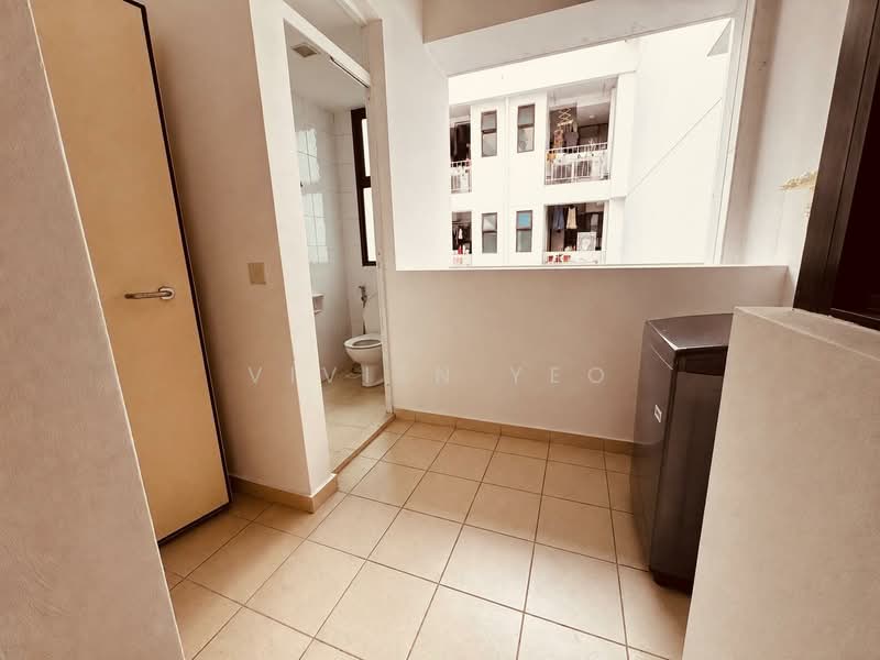 Varsity Park Condominium, 34 West Coast Road, 3 Bedrooms, 1,464 sqft, Condominium For Rent, by Vivien Yeo, 500230468 - Bathroom - PropertyGuru.com.sg