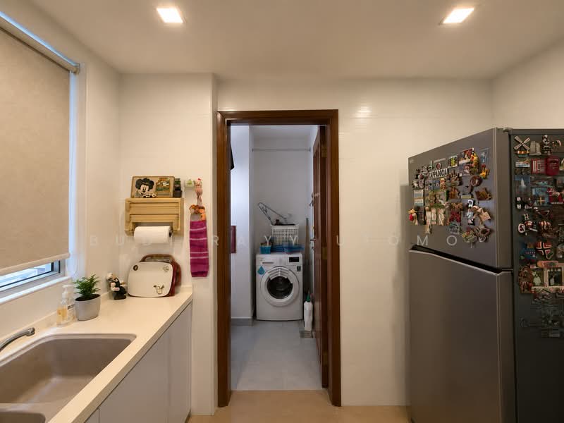 The Bayshore, 22 Bayshore Road, 2 Bedrooms, 1,012 sqft, Condominium For Sale, by Budi Rayy Utomo, 500230471 - Kitchen - PropertyGuru.com.sg