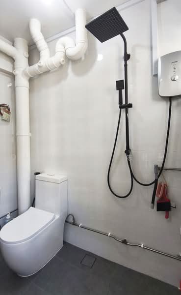 419 Hougang Avenue 8, 419 Hougang Avenue 8, 3 Bedrooms, 1,163 sqft, HDB Flat For Sale, by Dion Tan 陈晓慧, 500230482 - Bathroom - PropertyGuru.com.sg