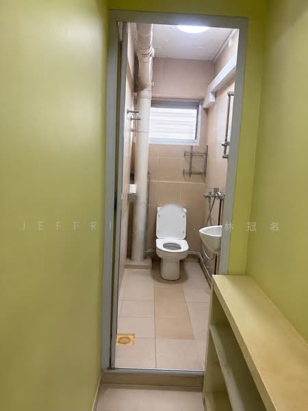 257 Kim Keat Avenue, 257 Kim Keat Avenue, Room Rental, 100 sqft, HDB Flat For Rent, by Jeffri Lim, 林冠名, 500230501 - Bathroom - PropertyGuru.com.sg