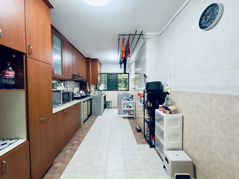 438 Jurong West Avenue 1, 438 Jurong West Avenue 1, 3 Bedrooms, 1,119 sqft, HDB Flat For Sale, by Lydia Hanim, 500230505 - Kitchen - PropertyGuru.com.sg