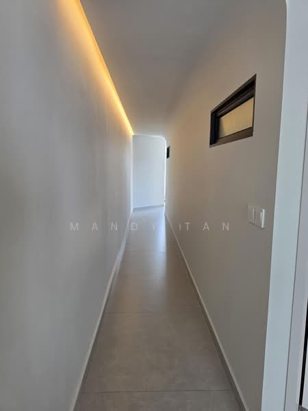307 Clementi Avenue 4, 307 Clementi Avenue 4, Room Rental, 150 sqft, HDB Flat For Rent, by Mandy Tan, 500230506 - Corridor - PropertyGuru.com.sg
