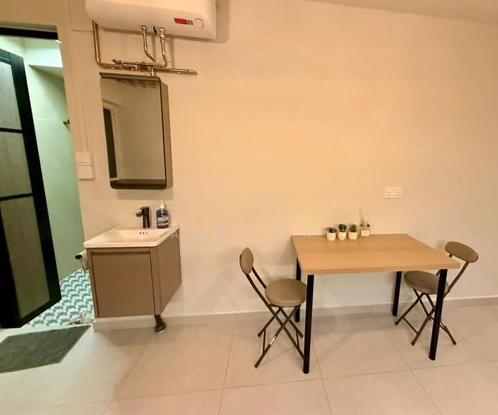 307 Clementi Avenue 4, 307 Clementi Avenue 4, Buona Vista / West Coast / Clementi New Town, Room Rental, 150 sqft, HDB Flat For Rent, by Mandy Tan, 500230506 - Bathroom - PropertyGuru.com.sg