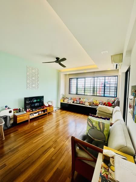 2 Toh Yi Drive, 2 Toh Yi Drive, 4 Bedrooms, 1,572 sqft, HDB Flat For Sale, by Grace Lee, 500230508 - Living Room - PropertyGuru.com.sg