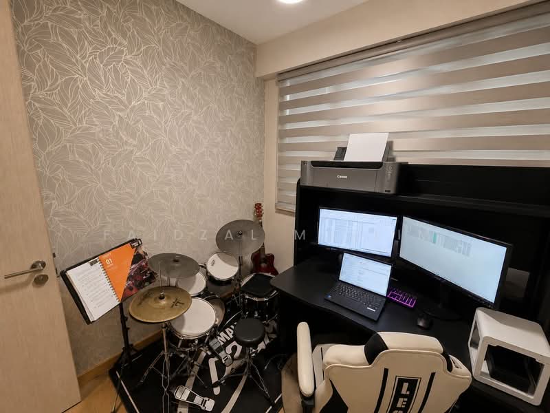 Treasure at Tampines, 5 Tampines Lane, Pasir Ris / Tampines, 3 Bedrooms, 1,033 sqft, Condominium For Sale, by Faidzal Muslim, 500230513 - Study - PropertyGuru.com.sg