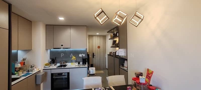 Sengkang Grand Residences, 72 Compassvale Bow, Hougang / Punggol / Sengkang, 2 Bedrooms, 764 sqft, Condominium For Sale, by Paul Lian, 500230525 - Kitchen - PropertyGuru.com.sg