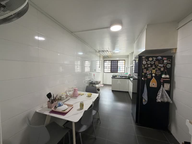 305 Bukit Batok Street 31, 305 Bukit Batok Street 31, 3 Bedrooms, 1,001 sqft, HDB Flat For Rent, by Jason Tay, 500230527 - Kitchen - PropertyGuru.com.sg