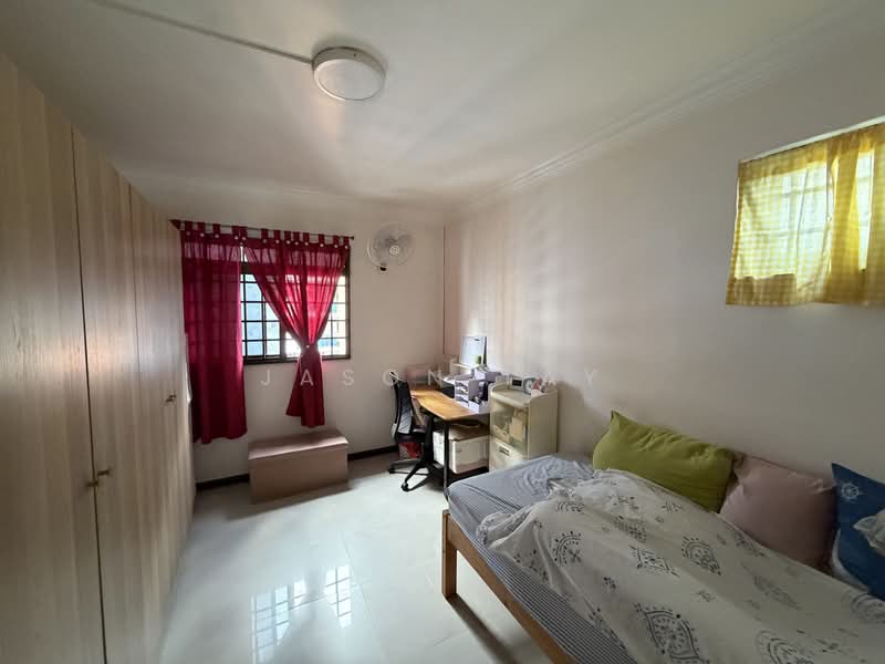 305 Bukit Batok Street 31, 305 Bukit Batok Street 31, 3 Bedrooms, 1,001 sqft, HDB Flat For Rent, by Jason Tay, 500230527 - Bedroom - PropertyGuru.com.sg