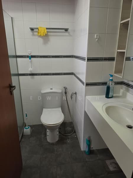 23 Ghim Moh Link, 23 Ghim Moh Link, 3 Bedrooms, 1,214 sqft, HDB Flat For Rent, by Edwin Goh, 500230532 - Bathroom - PropertyGuru.com.sg