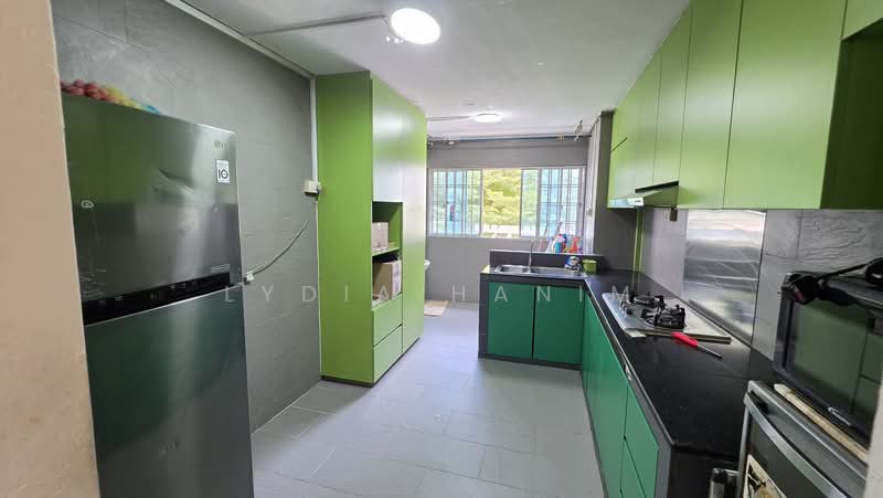 413 Bedok North Avenue 2, 413 Bedok North Avenue 2, 2 Bedrooms, 721 sqft, HDB Flat For Rent, by Lydia Hanim, 500230537 - Kitchen - PropertyGuru.com.sg