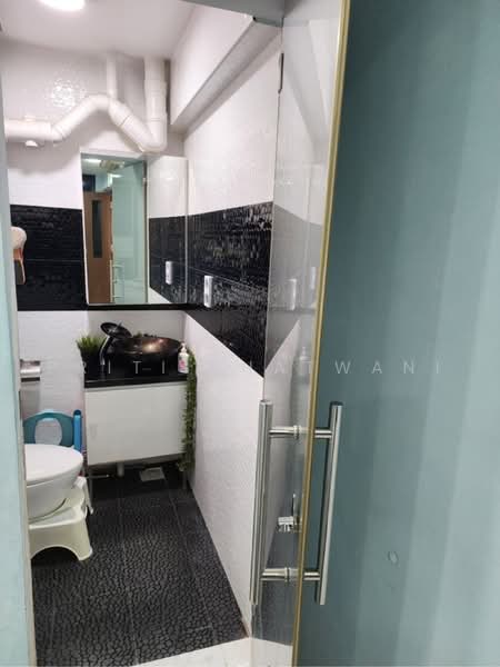 241 Jurong East Street 24, 241 Jurong East Street 24, 2 Bedrooms, 731 sqft, HDB Flat For Sale, by Priti Khatwani, 500230541 - PropertyGuru.com.sg