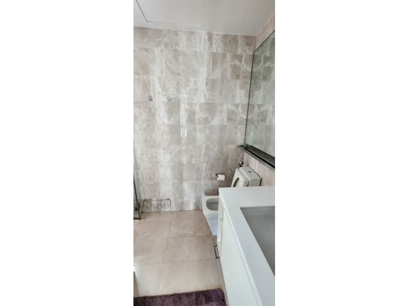 Kingsford Hillview Peak, 105 Hillview Rise, 2 Bedrooms, 786 sqft, Condominium For Rent, by Colin Li, 500230543 - Bathroom - PropertyGuru.com.sg