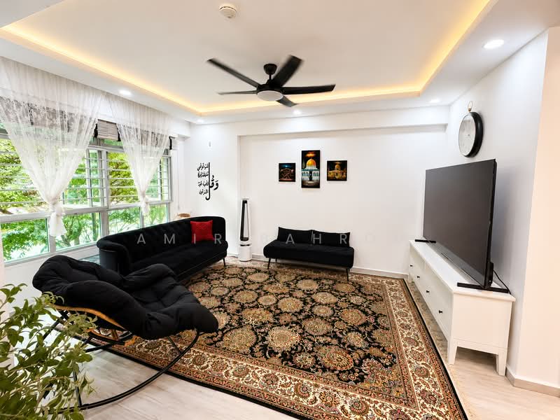 469A Meadow Spring @ Yishun, 469A Yishun Street 43, 3 Bedrooms, 1,001 sqft, HDB Flat For Sale, by Amir Bahrom, 500230548 - Living Room - PropertyGuru.com.sg