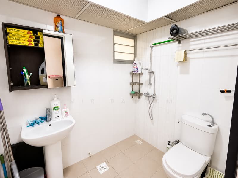 469A Meadow Spring @ Yishun, 469A Yishun Street 43, 3 Bedrooms, 1,001 sqft, HDB Flat For Sale, by Amir Bahrom, 500230548 - Bathroom - PropertyGuru.com.sg