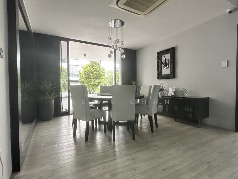 Exclusive Listing (50% fee sharing to co-brokers): Corner Terrace by the Park! Seaside Living!, , 6 Bedrooms, 7,500 sqft, Corner Terrace For Sale, by Leslie Chan, 500230555 - Dining Room - PropertyGuru.com.sg