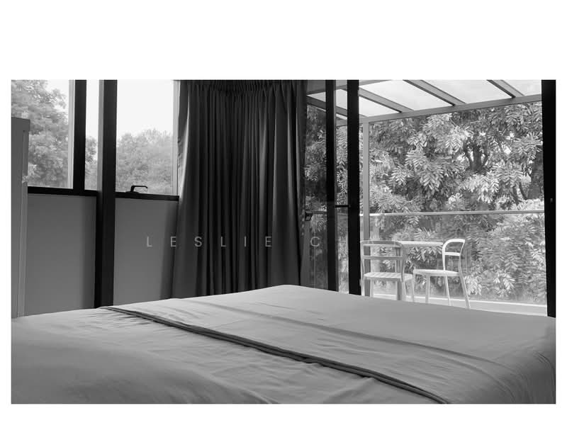 Exclusive Listing (50% fee sharing to co-brokers): Corner Terrace by the Park! Seaside Living!, , 6 Bedrooms, 7,500 sqft, Corner Terrace For Sale, by Leslie Chan, 500230555 - Bedroom - PropertyGuru.com.sg
