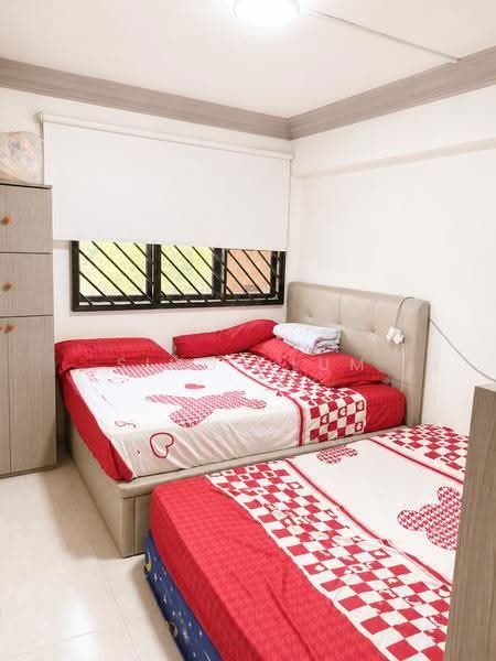 701 Bedok Reservoir Road, 701 Bedok Reservoir Road, Bedok / Upper East Coast, 2 Bedrooms, 883 sqft, HDB Flat For Sale, by Simon Lum, 500230557 - Bedroom - PropertyGuru.com.sg