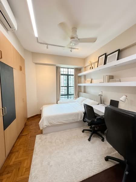 The Hillside, 341 Upper Bukit Timah Road, 3 Bedrooms, 1,302 sqft, Condominium For Sale, by Elena Au, 500230562 - Bedroom - PropertyGuru.com.sg
