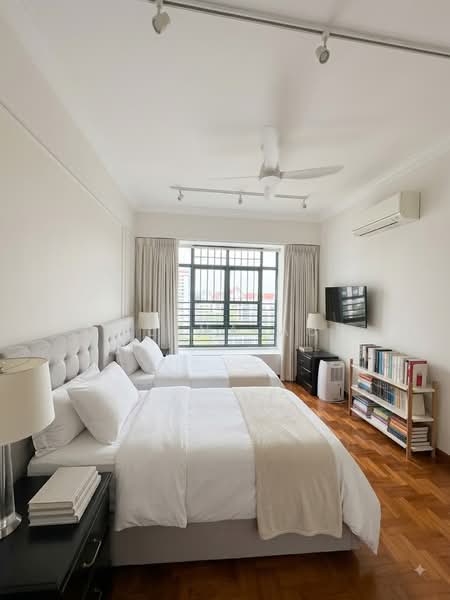 The Hillside, 341 Upper Bukit Timah Road, 3 Bedrooms, 1,302 sqft, Condominium For Sale, by Elena Au, 500230562 - Bedroom - PropertyGuru.com.sg