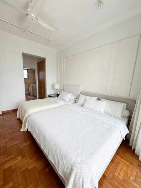 The Hillside, 341 Upper Bukit Timah Road, 3 Bedrooms, 1,302 sqft, Condominium For Sale, by Elena Au, 500230562 - Bedroom - PropertyGuru.com.sg