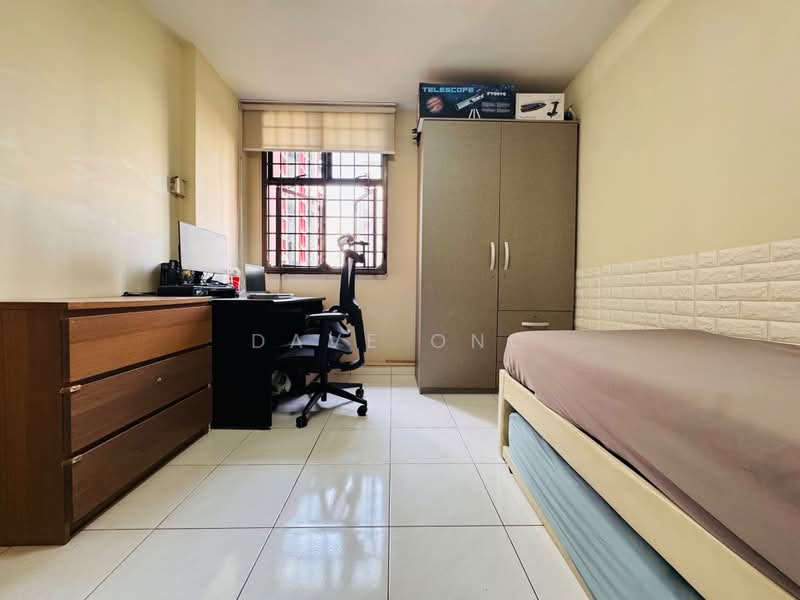 341B Sembawang Close, 341B Sembawang Close, 3 Bedrooms, 1,184 sqft, HDB Flat For Sale, by Dave Ong, 500230582 - Bedroom - PropertyGuru.com.sg