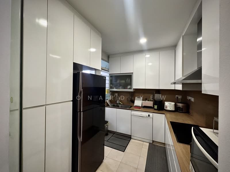 Villa Martia, 11 Martia Road, 3 Bedrooms, 1,281 sqft, Condominium For Sale, by Leonard Yew, 500230585 - Kitchen - PropertyGuru.com.sg
