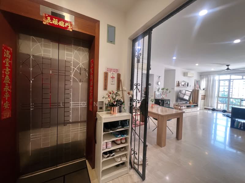 Villa Martia, 11 Martia Road, 3 Bedrooms, 1,281 sqft, Condominium For Sale, by Leonard Yew, 500230585 - Entrance - PropertyGuru.com.sg