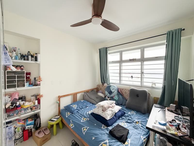421B Northshore Drive, 421B Northshore Drive, 3 Bedrooms, 1,001 sqft, HDB Flat For Sale, by Ng Gek Chong (黄岳聪), 500230589 - Bedroom - PropertyGuru.com.sg
