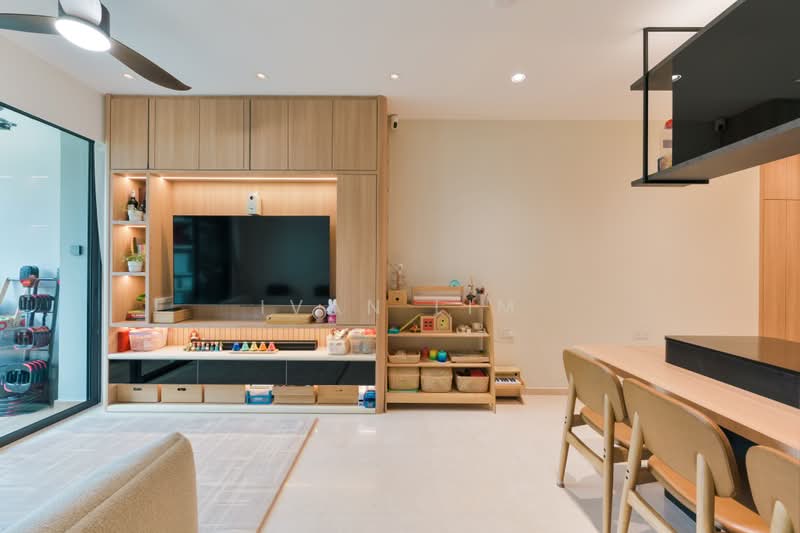 Urban Treasures, 205 Jalan Eunos, 3 Bedrooms, 883 sqft, Condominium For Sale, by Ivan Lim, 500230592 - Living Room - PropertyGuru.com.sg