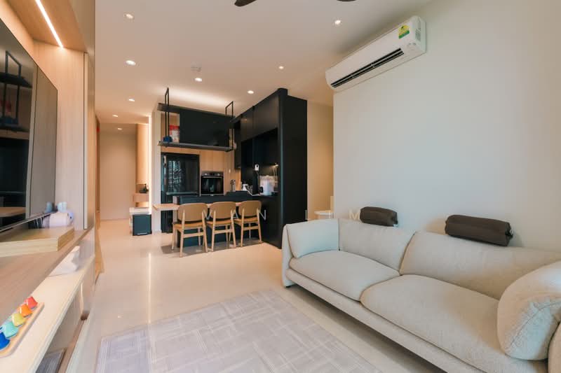 Urban Treasures, 205 Jalan Eunos, 3 Bedrooms, 883 sqft, Condominium For Sale, by Ivan Lim, 500230592 - Living Room - PropertyGuru.com.sg