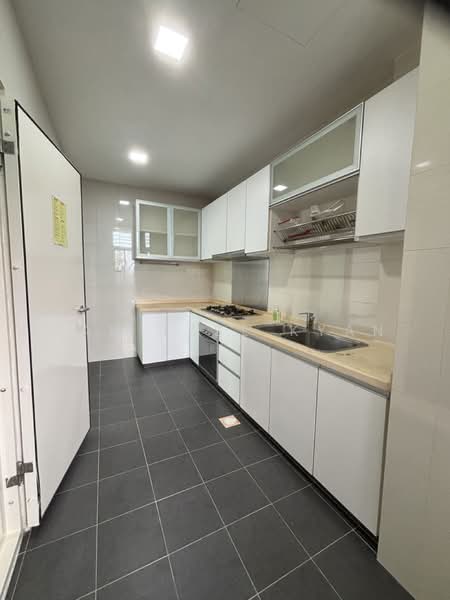 Crystal Heights, 75 Pasir Panjang Hill, 3 Bedrooms, 1,109 sqft, Apartment For Rent, by Tan Tzse Kyan, 500230598 - Kitchen - PropertyGuru.com.sg